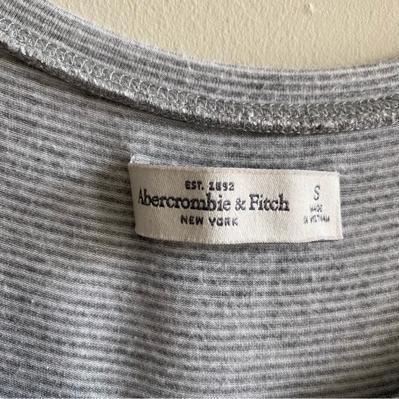 Abercrombie and Fitch Grey and White stripped long sleeve dolphin hem shirt - Picture 2 of 5